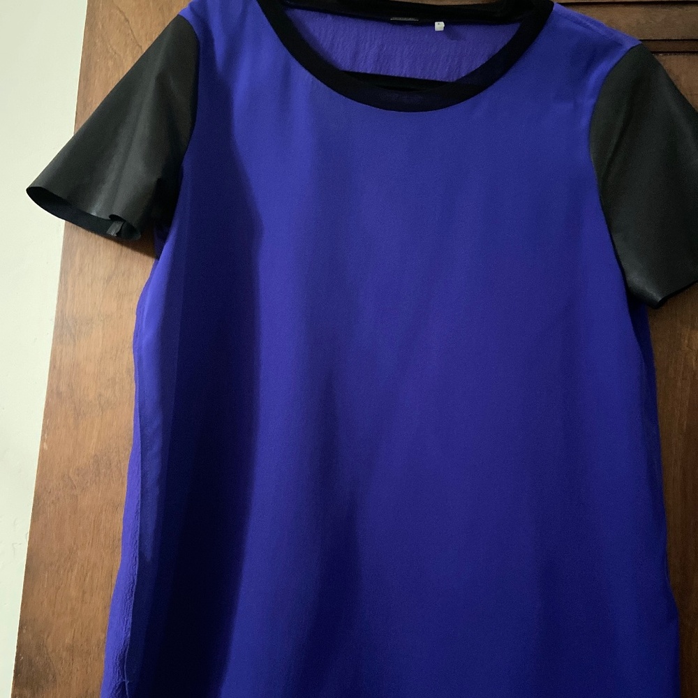 Silk and leather purple shirt by Elie Tahari, size S